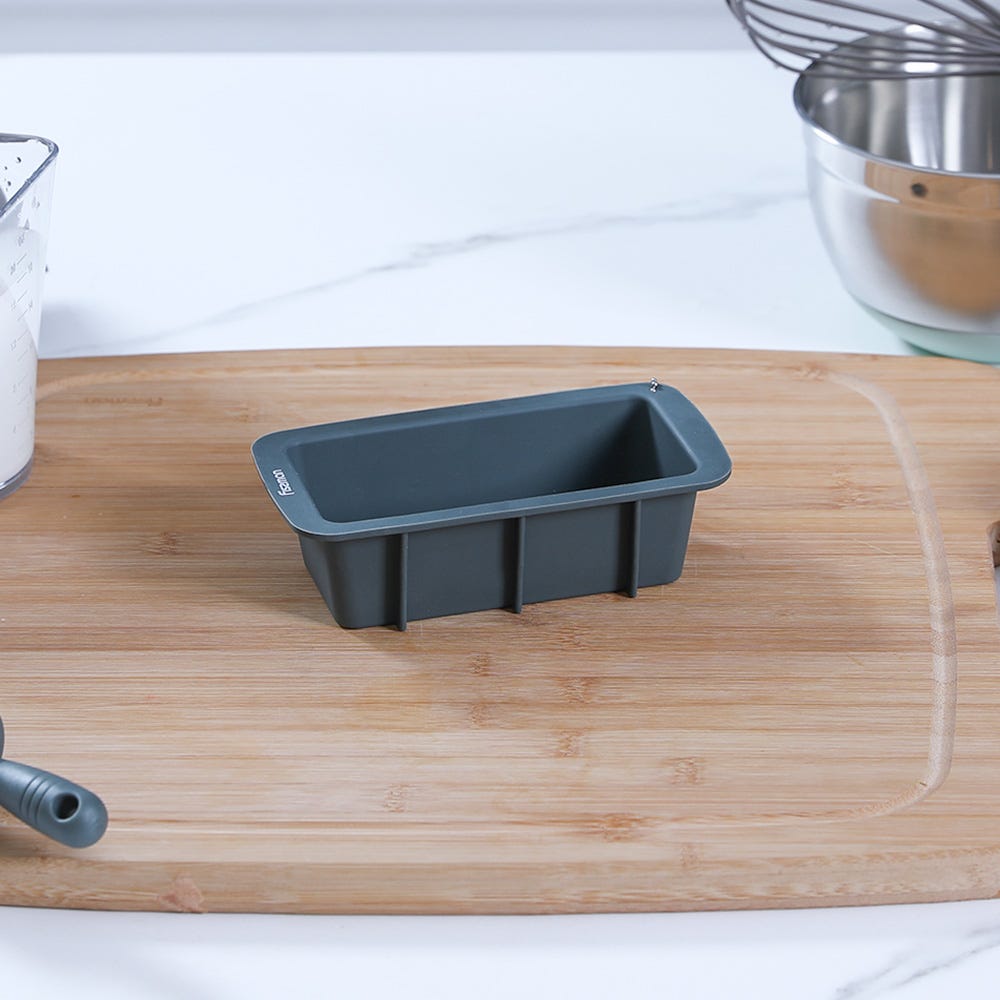 BAKE MAGIC LOAF PAN SILICONE