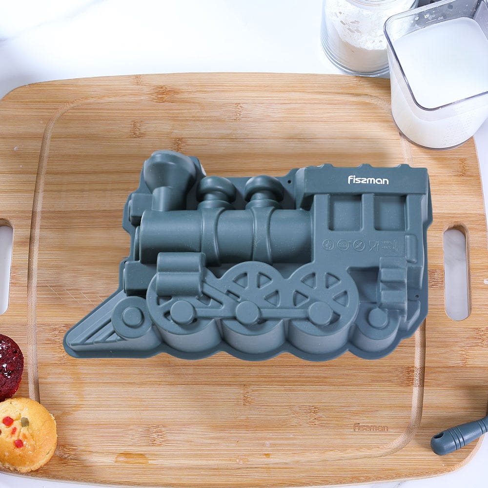 BAKE MAGIC TRAIN SHAPE CAKE